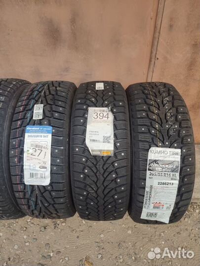 Kumho WinterCraft Ice Wi32 205/55 R16 94T