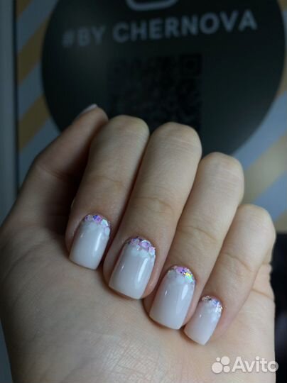 Маникюр и педикюр