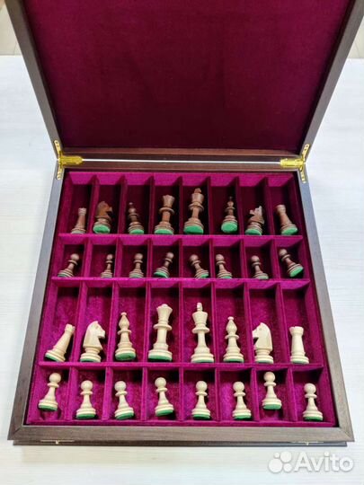Шахматы Стаунтон орех в ларце