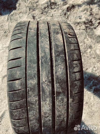 Michelin Pilot Sport 4 S 245/35 R20 и 275/30 R20