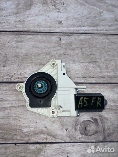 Мотор стеклоподъемника передний правый Audi A5 8TA