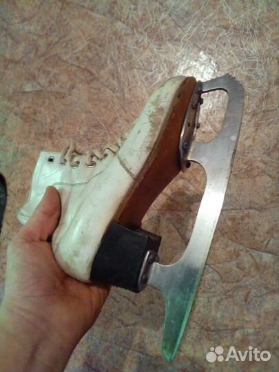 Коньки фигурные