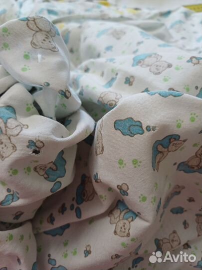Пелёнки для малыша и одеяло в коляску, кроватку