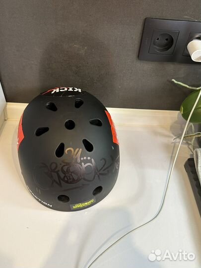 Шлем для трюкового самоката
