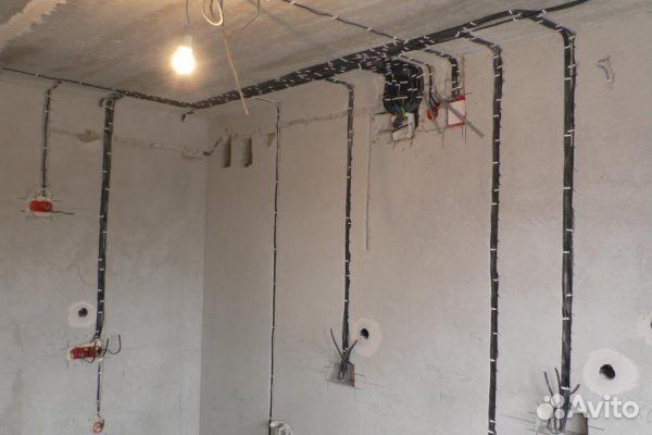 Услуги электрика монтаж установка штробление и др