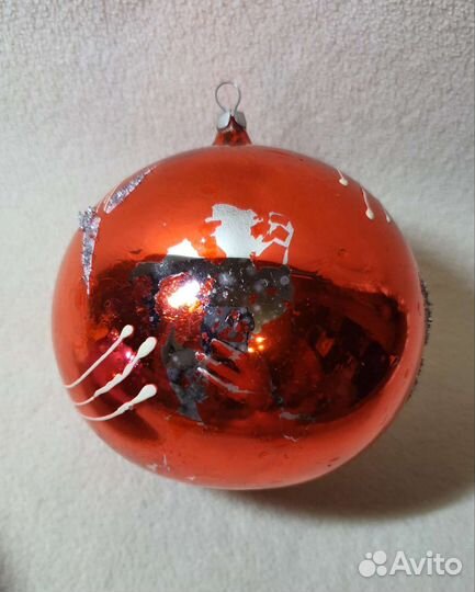 Большие елочные шары СССР. Светятся в темноте