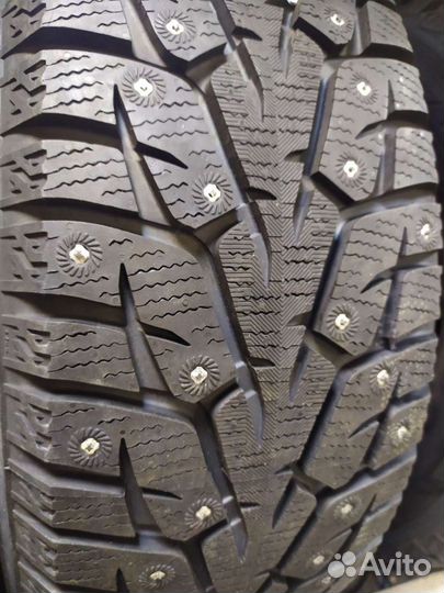 Yokohama Ice Guard Stud IG55 215/65 R16