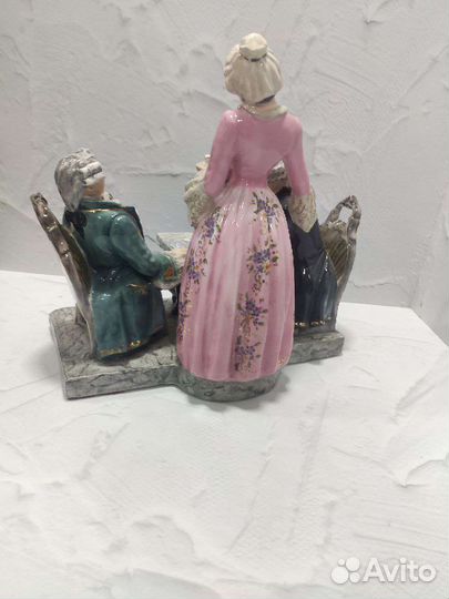 Фарфор.Статуэтка