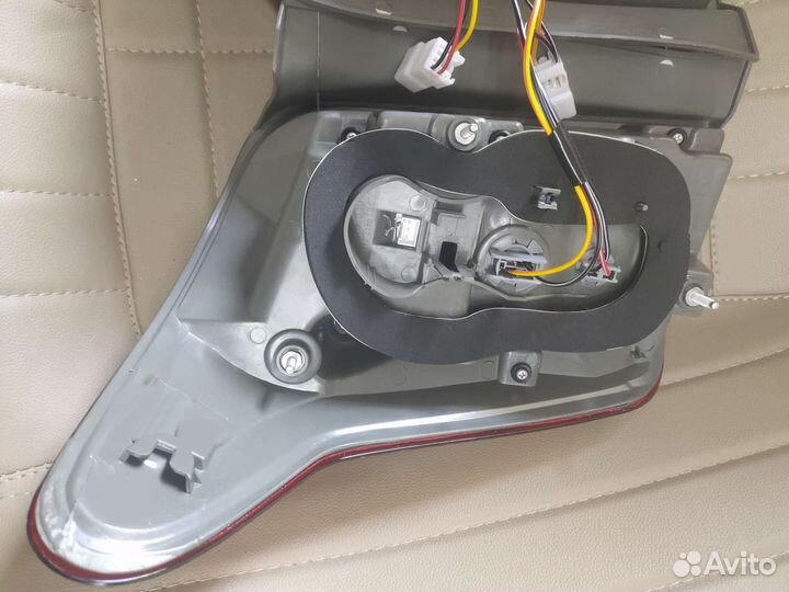 Задние фары fielder141