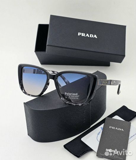 Солнцезащитные очки женские Prada