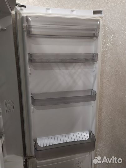 Холодильник Аристон