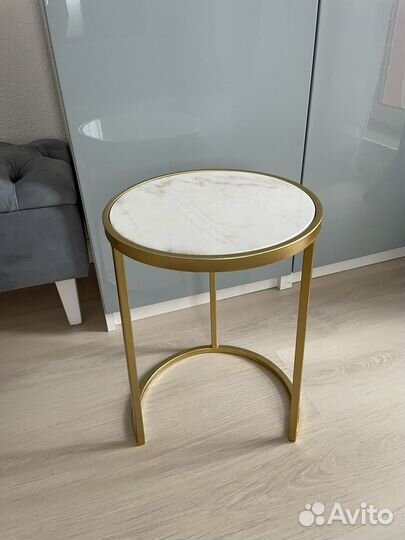 Мраморный столик