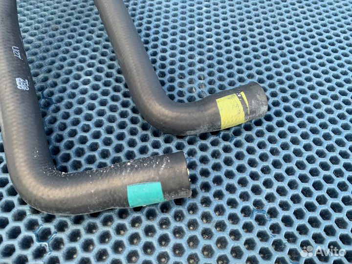 Патрубок отопителя Audi Q7 4L 2005-2015