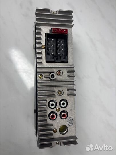 Магнитола Aura AMH-440BT