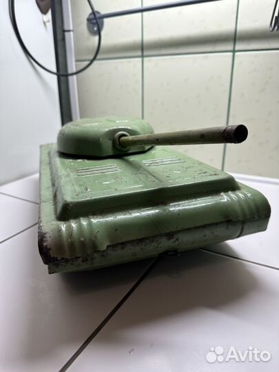 Игрушка танк СССР