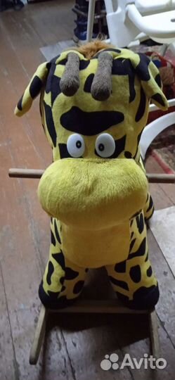 Детская игрушка качалка