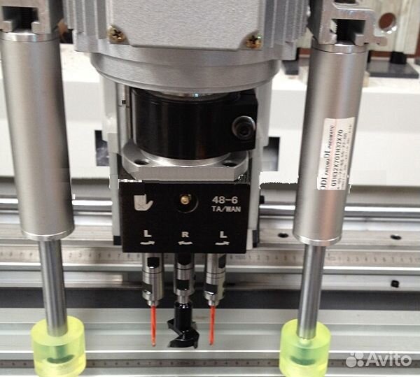 Сверлильно-присадочный станок для фасадов мебели