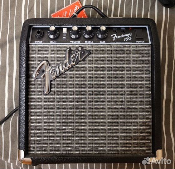 Fender squier MM Stratocaster+чехол+комбик fender