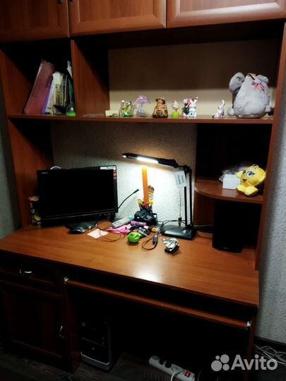 Компьютерный стол