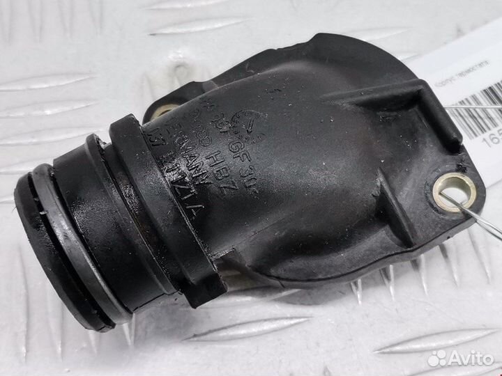 Корпус термостата для Volkswagen Golf 3 037121121A