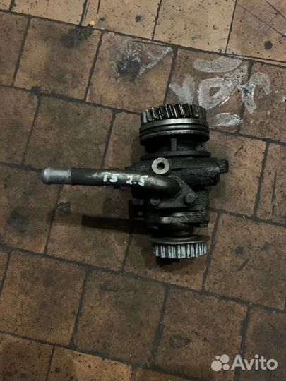 Насос гур Volkswagen Transporter T5