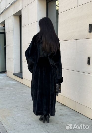 Длинная шуба Luxury Fashion английский воротник