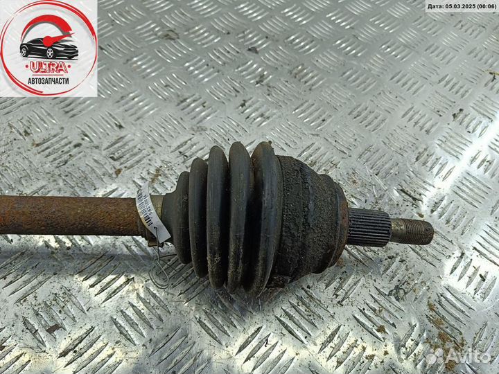 Полуось передняя левая б/у Volkswagen Golf-4