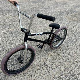 Трюковой велосипед BMX