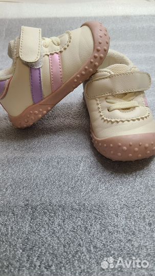 Кроссовки для девочки 18 размер