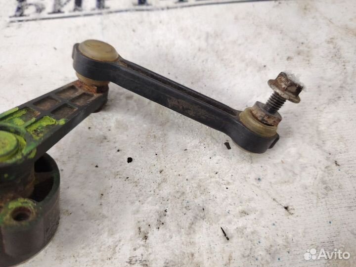 Датчик положения кузова Audi Q7 4L (2005—2009)