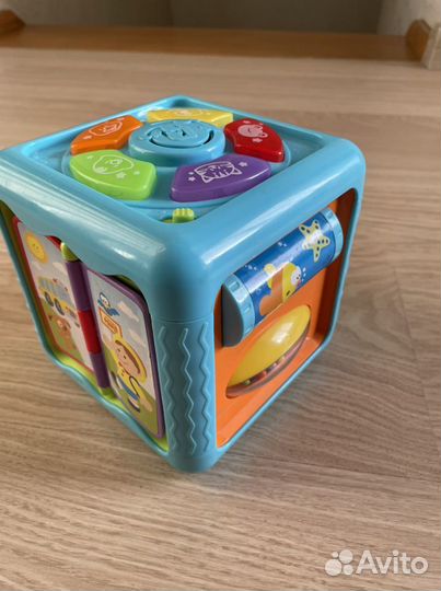 Кубик, лось и телефон