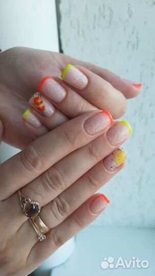 Маникюр и педикюр