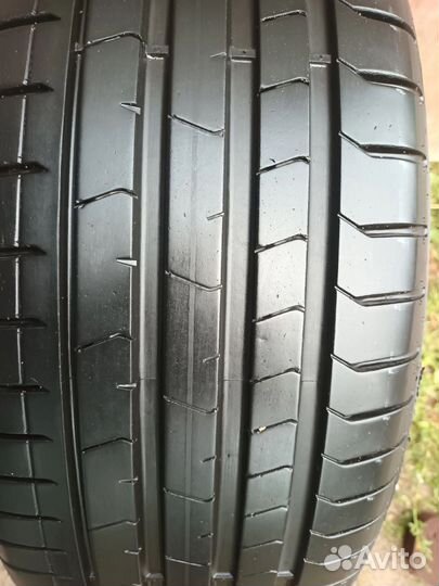 Pirelli P Zero PZ4 225/40 R19