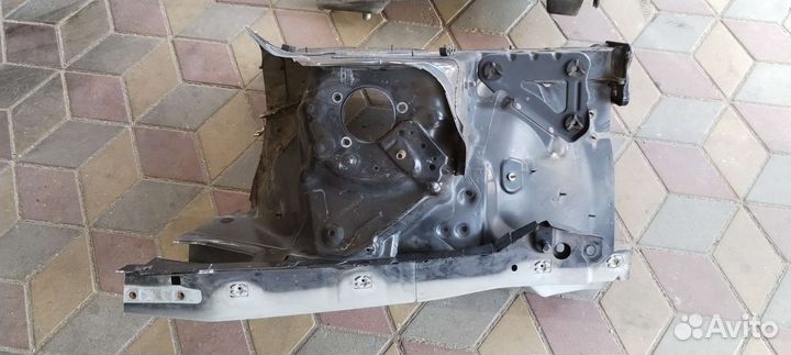 Лонжерон Mercedes w211 s211