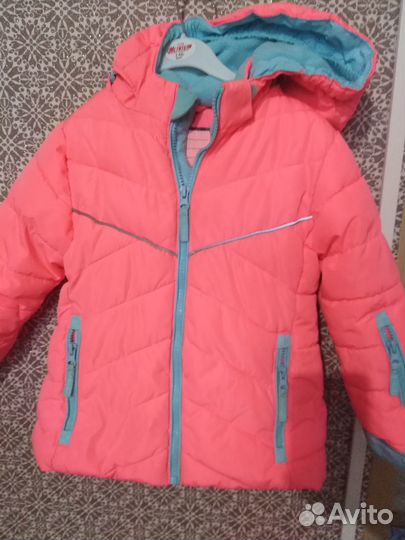 Куртка на девочку 98 104р