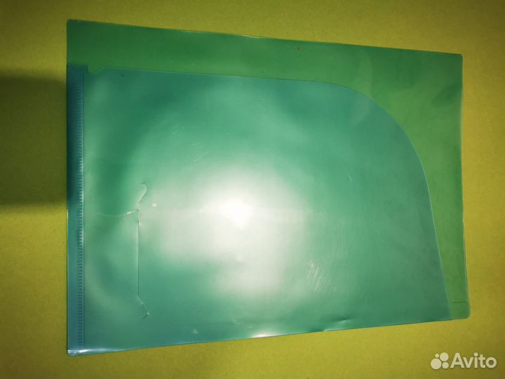 Папки и дырокол, новые