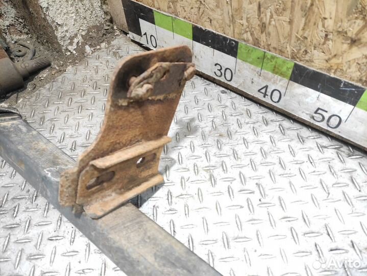 Усилитель бампера заднего Mitsubishi L200 2006-201