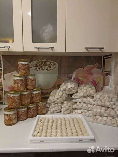 Пельмени домашние, вареники домашние, тушёнка