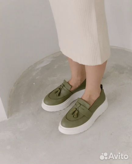 Лоферы новые натуральная кожа 37