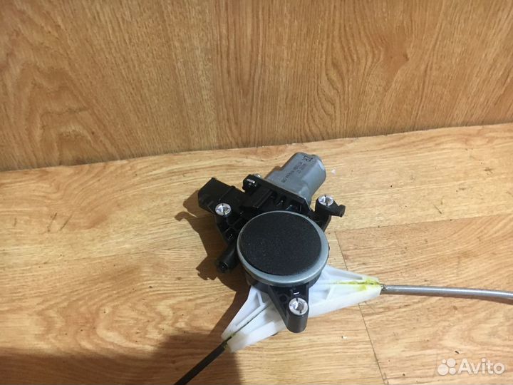 Стеклоподъемник передний правый Subaru Legacy