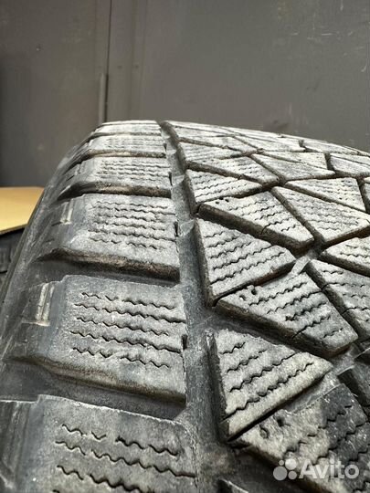 Bridgestone Blizzak DM-V2 245/55 R19 103T