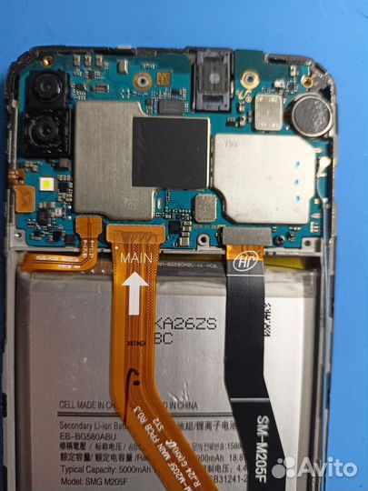 Samsung Galaxy M20, 3/32 ГБ
