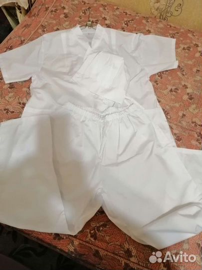 Медицинский костюм женский 60 размер