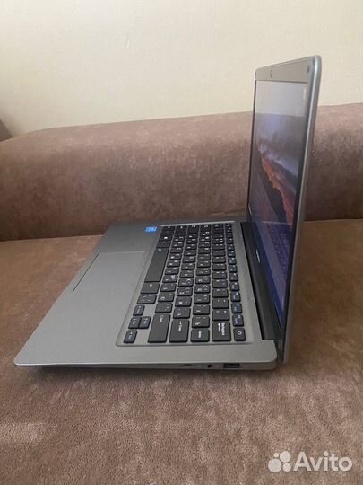 Ноутбук новый в коробке