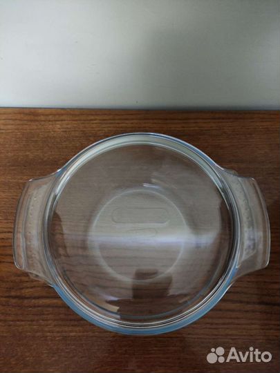 Кастрюля жаропрочная pirex (Франция) с крышкой