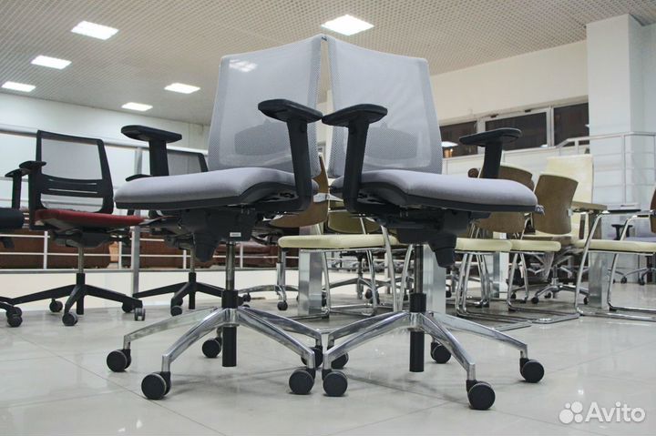 Офисное кресло Aresline (Италия)