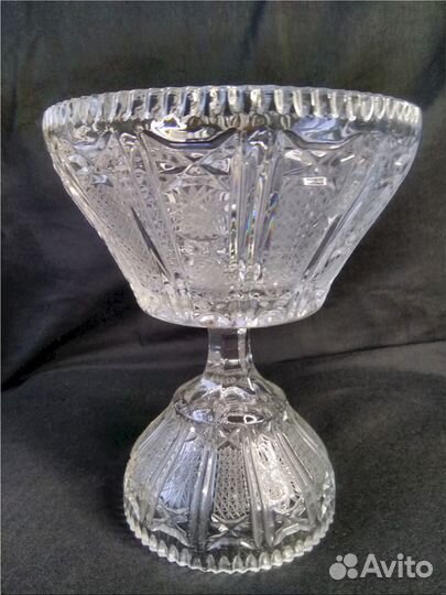 Конфетница хрустальная