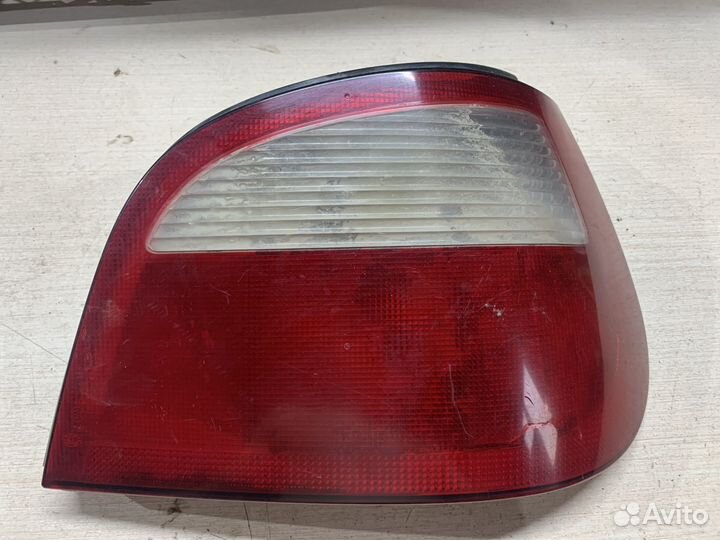 Фонарь правый renault megane 1