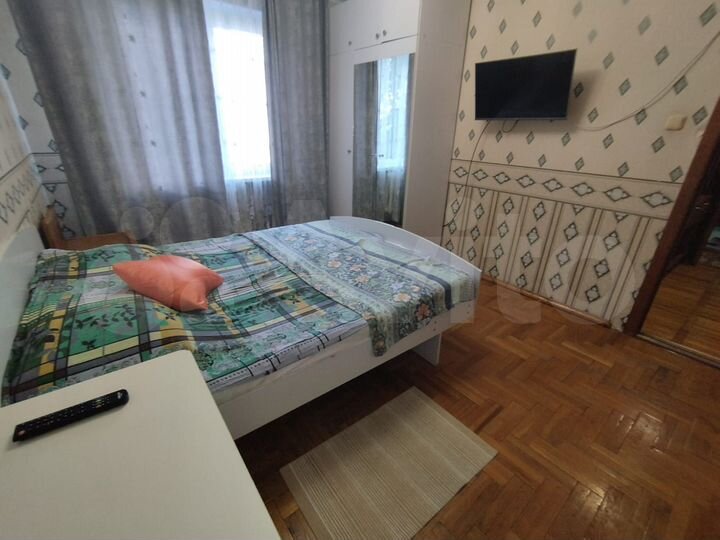 2-к. квартира, 65 м², 3/9 эт.