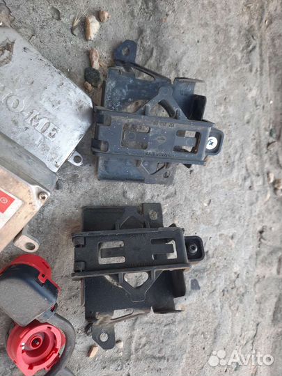 Кронштейн блока ксенона, блоки ксенона BMW e39